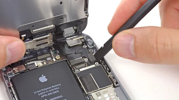 Заміна вібродзвоника iPhone 6