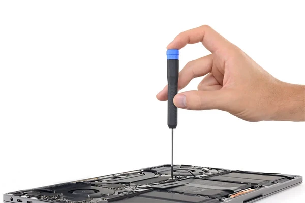 Заміна відеочипа (процесора) MacBook Pro 13" (2018) A1989