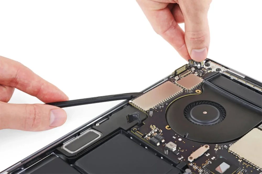 Замена видеочипа (процессора) MacBook Pro 15" (2018 | 2019) А1990