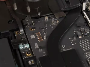 Замена Wi-Fi антенны MacBook Pro 13