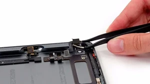 Замена задней камеры iPad mini 2