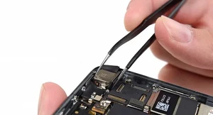 Замена задней камеры iPad mini 4