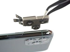 Заміна задньої камери iPhone 11 Pro