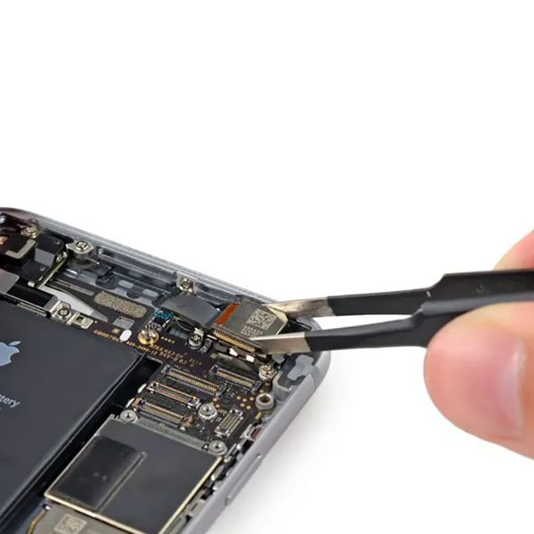 Заміна задньої камери iPhone 6 Plus