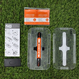 Защитное стекло с аппликатором Spigen Glas.tR EZ Fit 2-Pack для iPhone 16 Pro - Фото 10