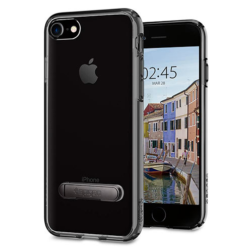 Чехлы для iPhone 8