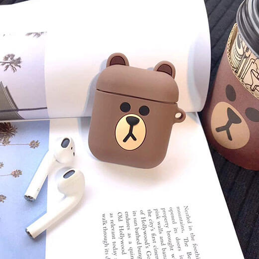 Мультяшний силіконовий чохол для AirPods з карабіном iLoungeMax Bear Коричневий