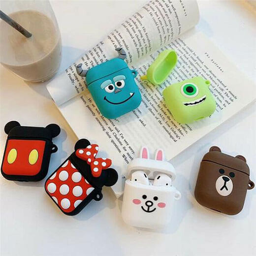 Мультяшный силиконовый чехол для AirPods с карабином iLoungeMax Big Eyes Monsters Зеленый