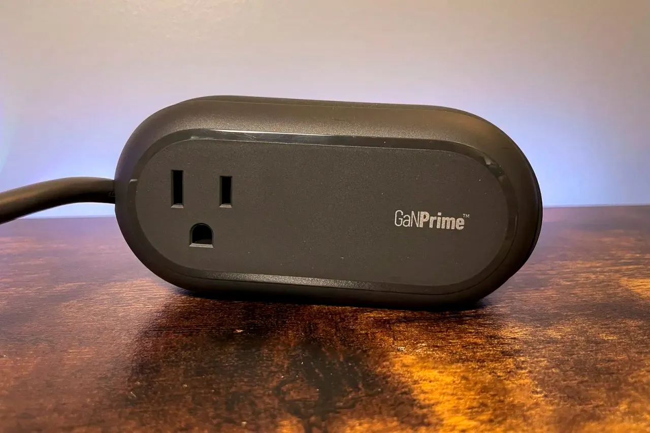 Подовжувач мережі Anker 615 USB Power Strip GaNPrime 65W для iPhone | MacBook | AirPods + EU адаптер безпечний
