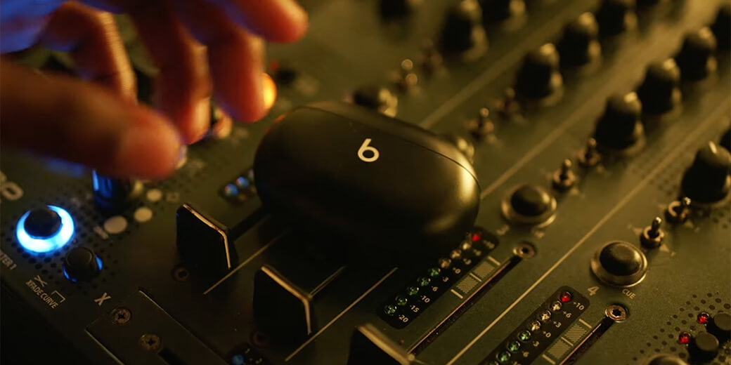 Бездротові навушники-вкладиші Beats Studio Buds White
