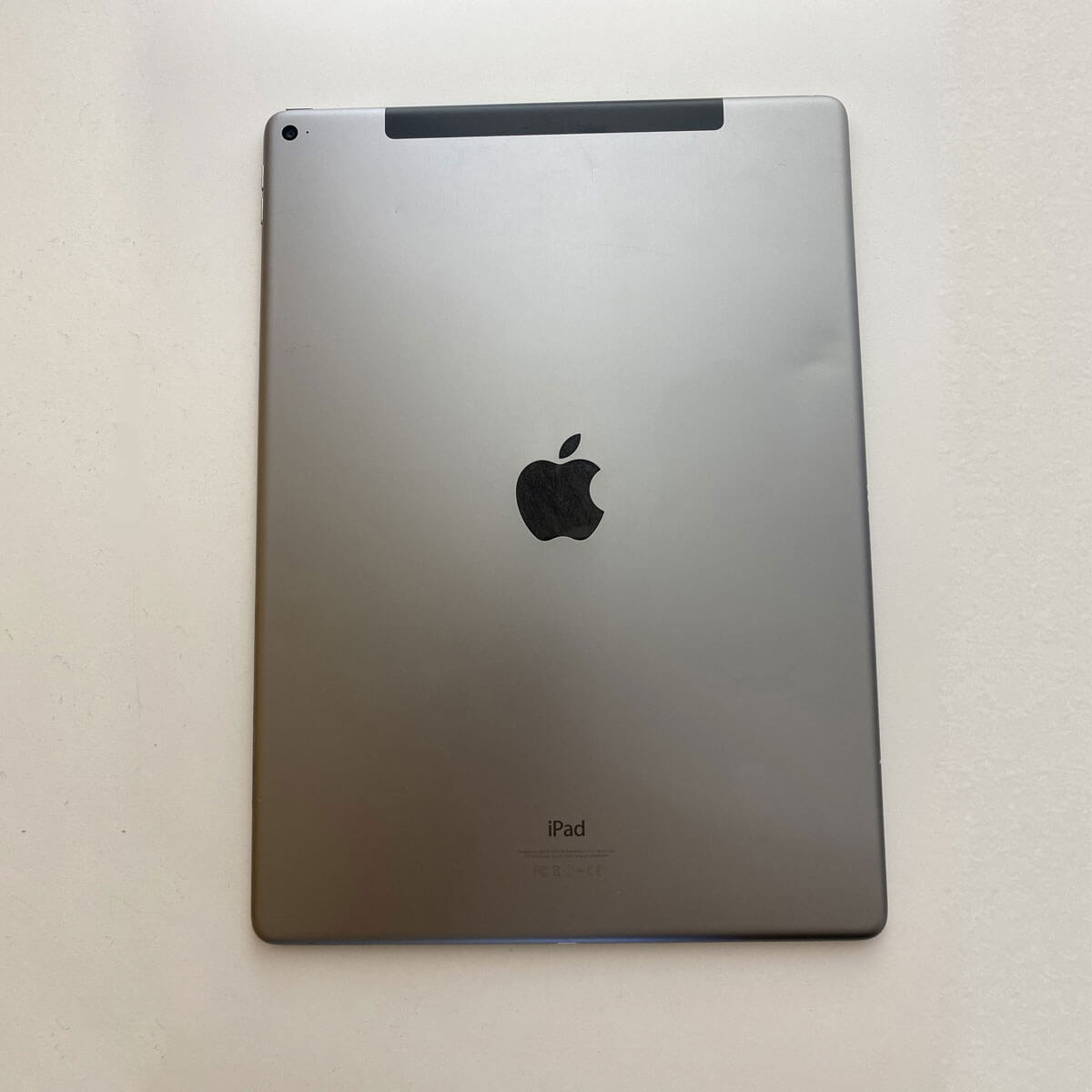 Характеристики Apple iPad Pro 12.9" (2015) LTE 128 GB Space Gray (ML0N2) б/у