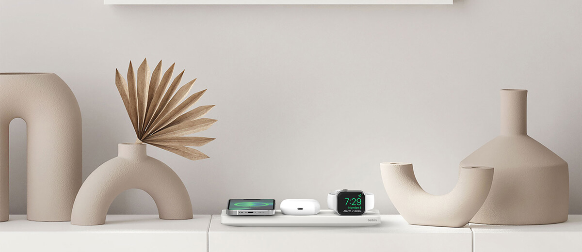 Купить док-станцию Belkin BOOST↑CHARGE™ PRO 3-in-1 Wireless Charging Pad MagSafe Black для iPhone | AirPods | Apple Watch + EU адаптер