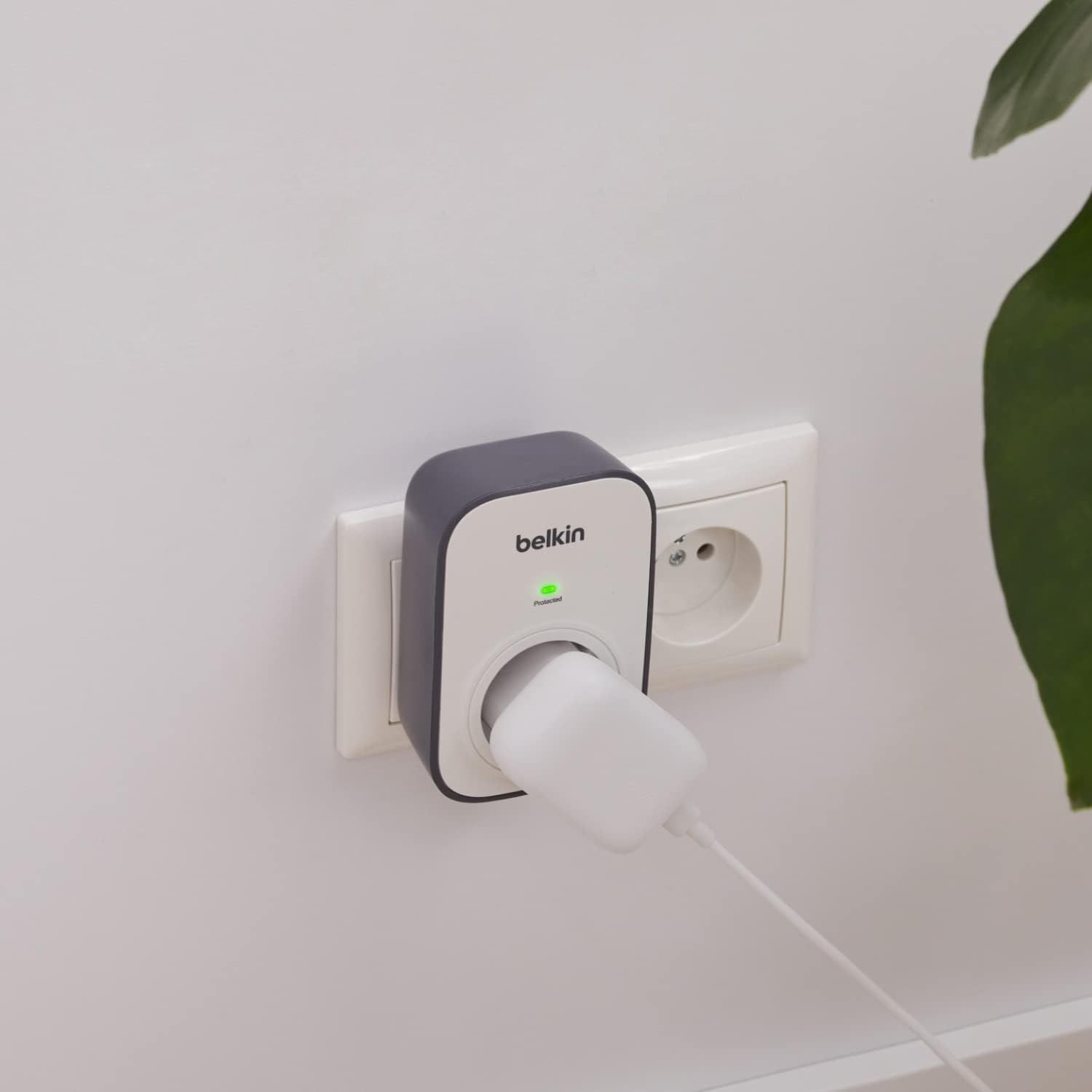 Захисний пристрій Belkin SurgeMaster до 306J 1x AC EU