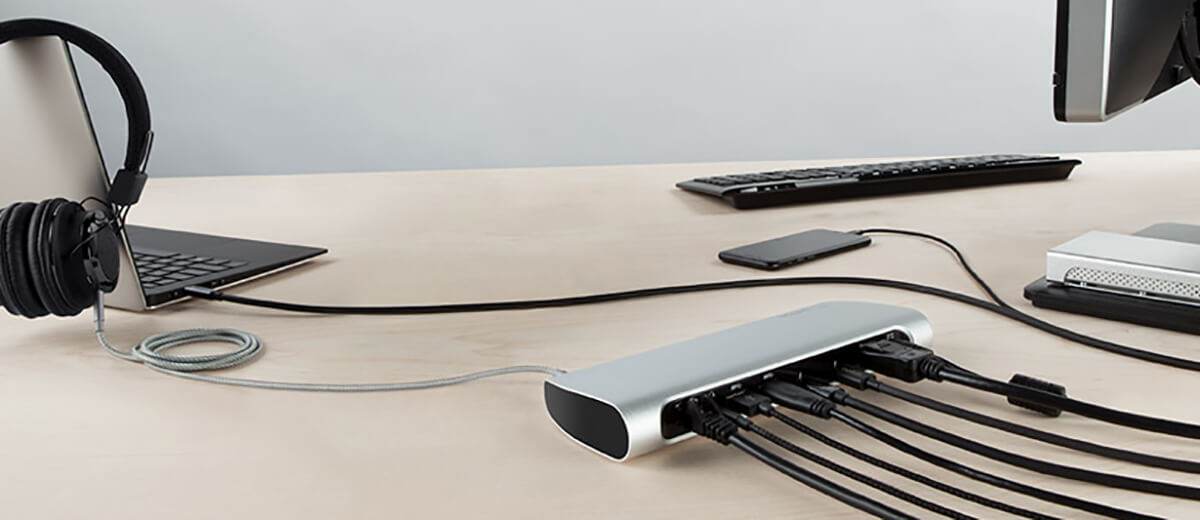 Зарядный кабель Belkin Thunderbolt 3 Cable USB-C to USB-C 100W 0.8m
