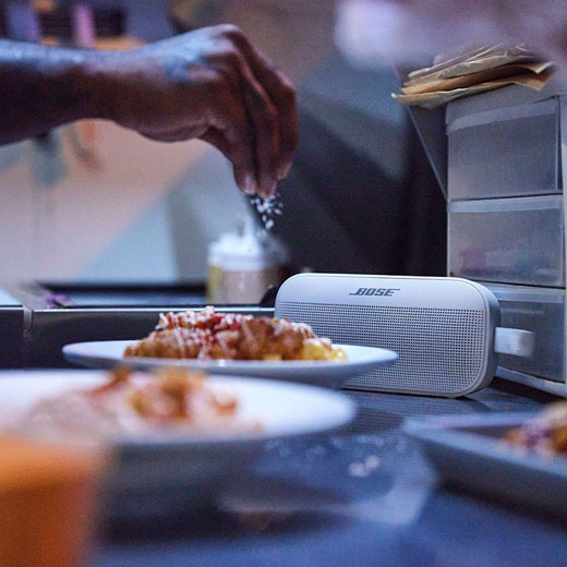 Бездротова колонка Bose SoundLink Flex White Smoke купити