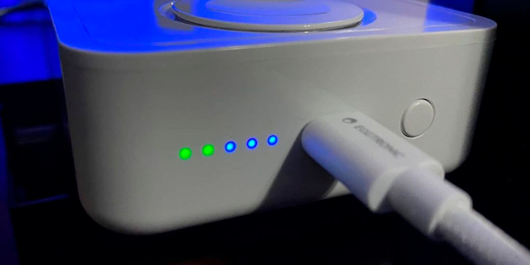 Повербанк с беспроводной зарядкой EGGTRONIC Power Bar USB-C Wireless Power Bank 10000 mAh