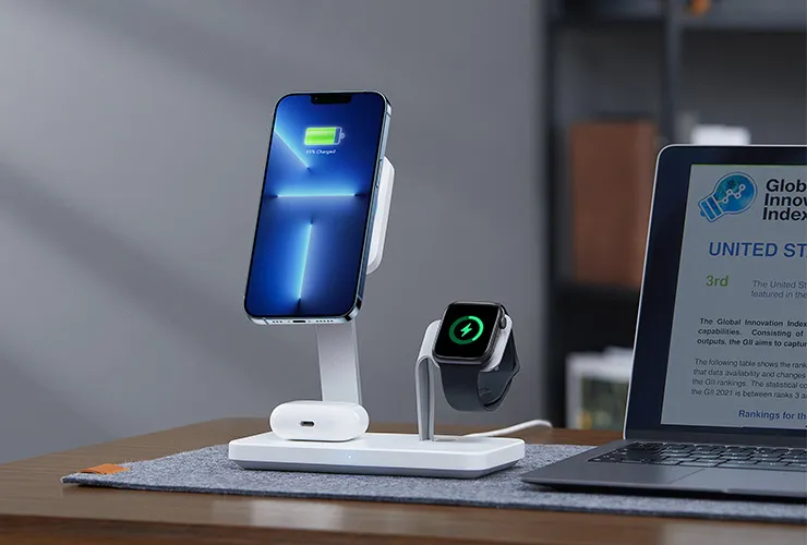 Док-станція ESR HaloLock Wireless Charger CryoBoost 3 in 1 Arctic White для iPhone | AirPods | Apple Watch + EU адаптер купити