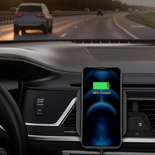 Магнитное автомобильное зарядное устройство ESR Magnetic Wireless Car Charger HaloLock MagSafe для iPhone 12