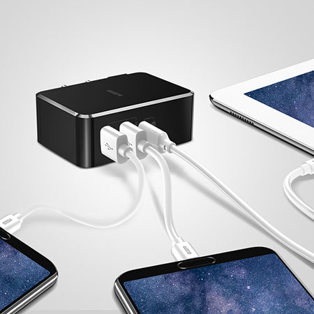 Быстрое зарядное устройство ESR USB Type-C PD + 2 USB Wall Charger Black (EU)