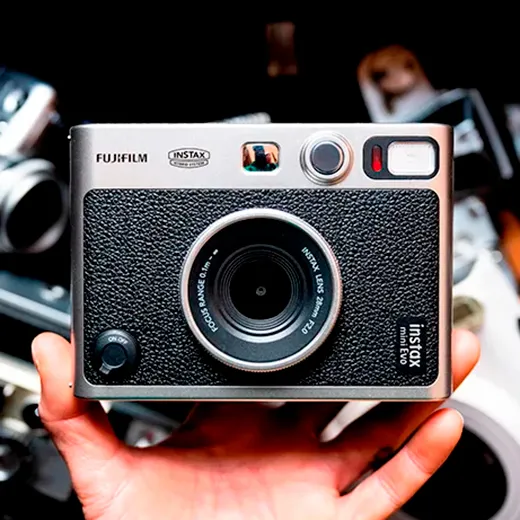 Фотокамера моментального друку Fujifilm Instax Mini Evo купити