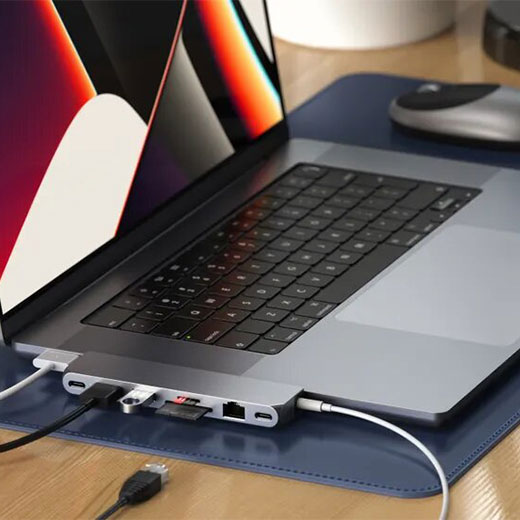 Хаб Satechi Aluminum USB-C Pro Hub Max Adapter Space Gray для MacBook Pro купити