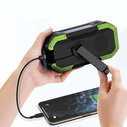 Аварийное радио светильник iLoungeMax Hand Radio на солнечной батарее
