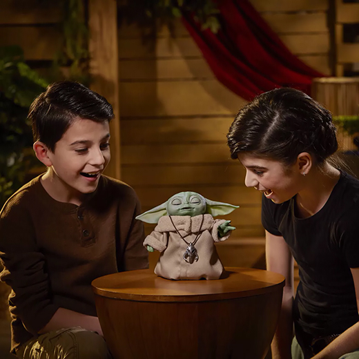 Интерактивная игрушка Hasbro Baby Yoda (Малыш Йода) из Звездные войны: Мандалорец