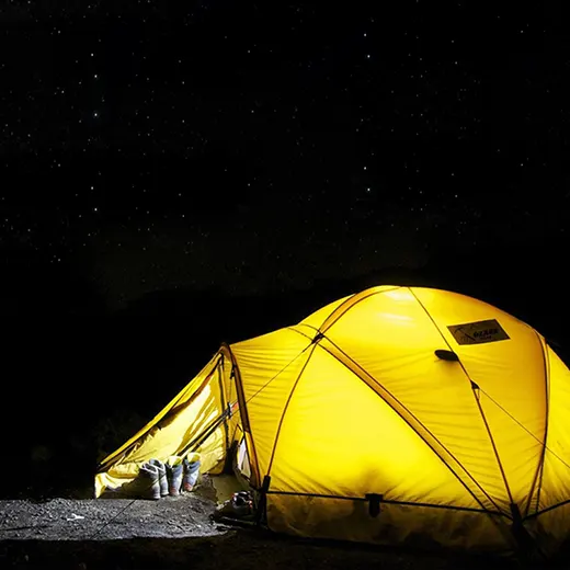 Светодиодный фонарик-повербанк iLoungeMax Portable LED Lantern USB-C 80 Вт 1600 Лм цена