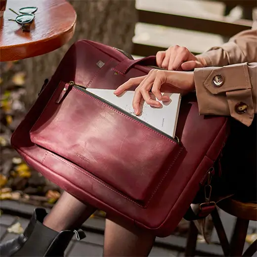 В Україні шкіряна сумка INCARNE Biz Коньяк для Macbook Pro 15" (2016-2019)
