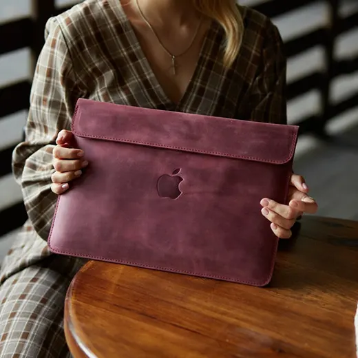 Новинка - шкіряний чохол-конверт INCARNE Klouz Бордо для MacBook Pro 16" M2 | M1 (2023 | 2021) | Pro 16" (2019)