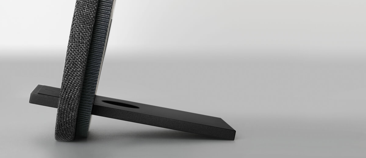 Бездротова зарядка для iPhone Native Union Dock Wireless Charger 10W