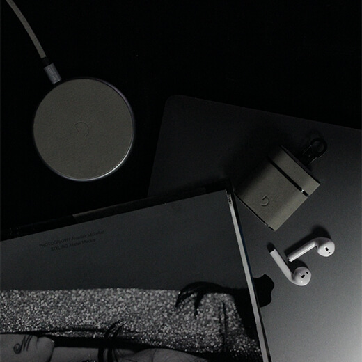 Бездротова зарядка для iPhone /Samsung Decoded FastPad Wireless Charger