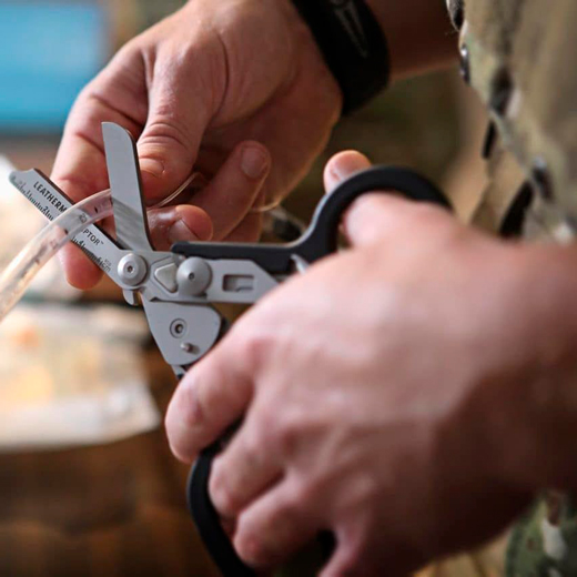 Новинка мультитул Leatherman Raptorv