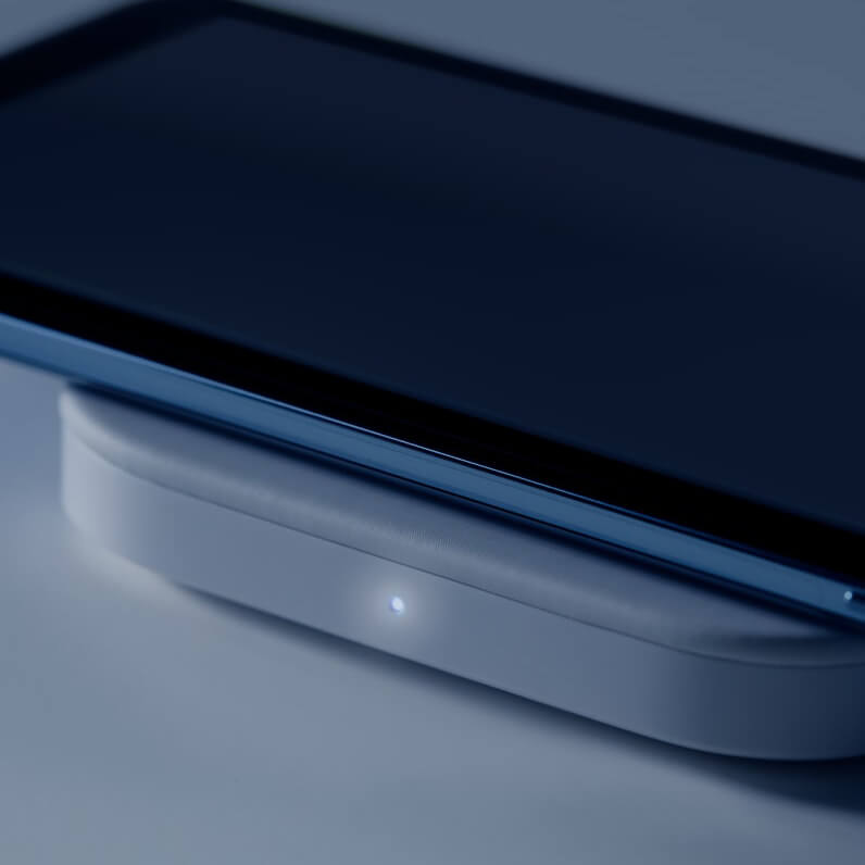 Бездротова зарядка Logitech Powered Charging Pad для iPhone /AirPods /Android 