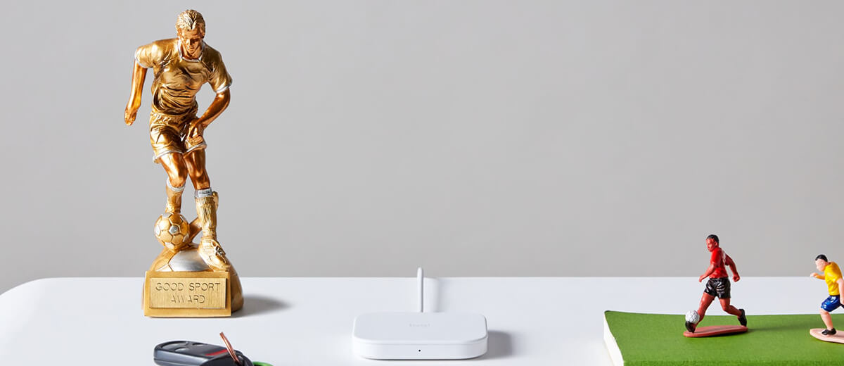 Бездротова зарядка Logitech Powered Charging Pad для iPhone /AirPods /Android 