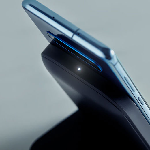 Беспроводная зарядка Logitech Powered Stand Black для iPhone/AirPods/Android