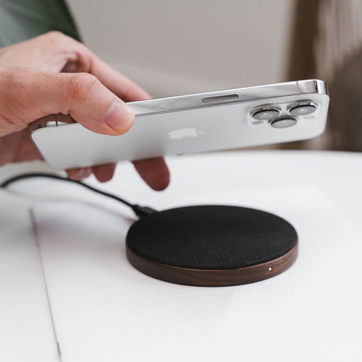 Беспроводное зарядное устройство Woodcessories Ecopad Wireless Fast Charging Pad Walnut 15W цена Украина