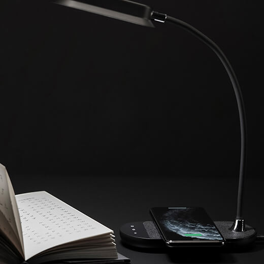 Настольная светодиодная лампа Momax Q.Led Flex Mini с беспроводной зарядкой (10W)