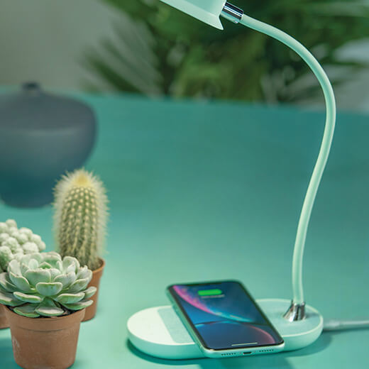 Настольная светодиодная лампа Momax Q.Led Flex Mini с беспроводной зарядкой (10W)
