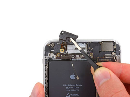 Замена антенны связи iPhone