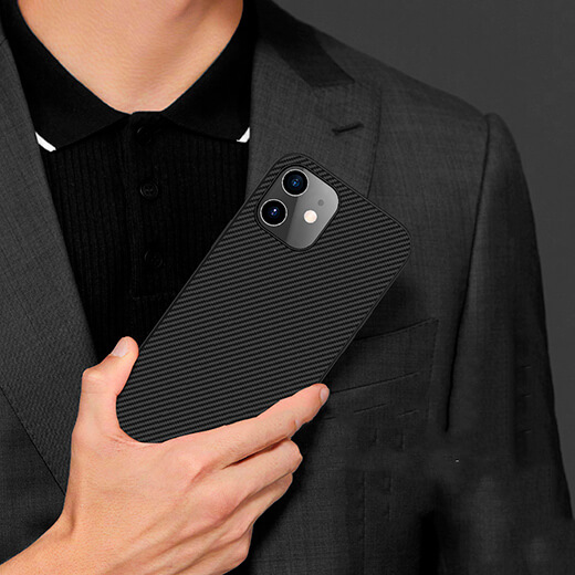 Черный силиконовый чехол Nillkin Synthetic Fiber для iPhone 12/12 Pro