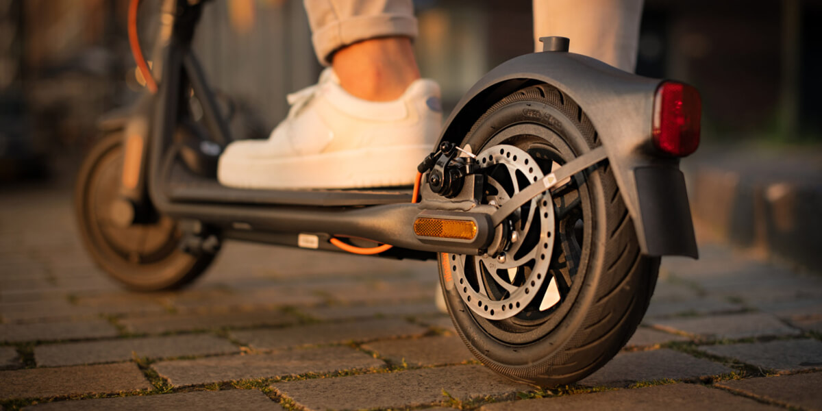 Купить электросамокат Ninebot KickScooter by Segway F30E в Киеве, Украина