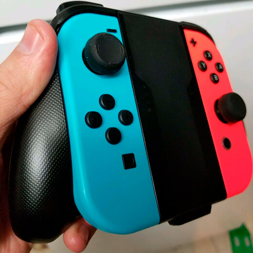 Подзаряжающий держатель Nintendo Switch Joy-Сon Pro Charging Grip
