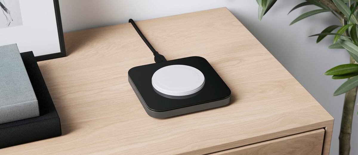 Быстрая зарядка Nomad Base One MagSafe Charger Carbide для iPhone