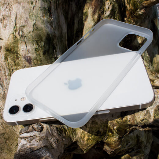 Функциональный дизайн супертонкого чехла oneLounge 1Thin 0.35mm White для iPhone 12 mini