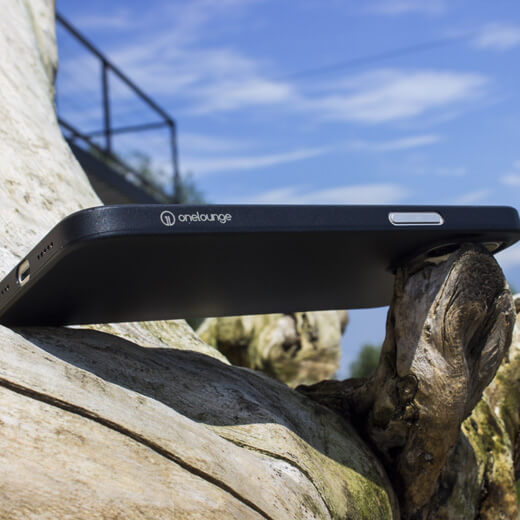 Прочная защита смартфона с супертонким чехлом oneLounge 1Thin 0.35mm Black для iPhone 12 Pro Max