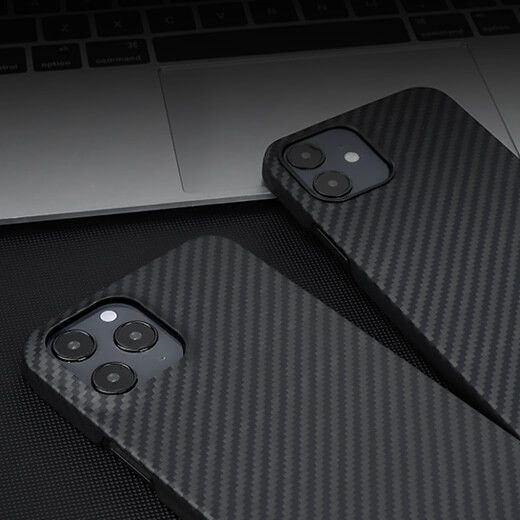 Захист від пошкоджень разом з карбоновим (кевлар) чохлом oneLounge 1Thin Aramid для iPhone 13 Pro