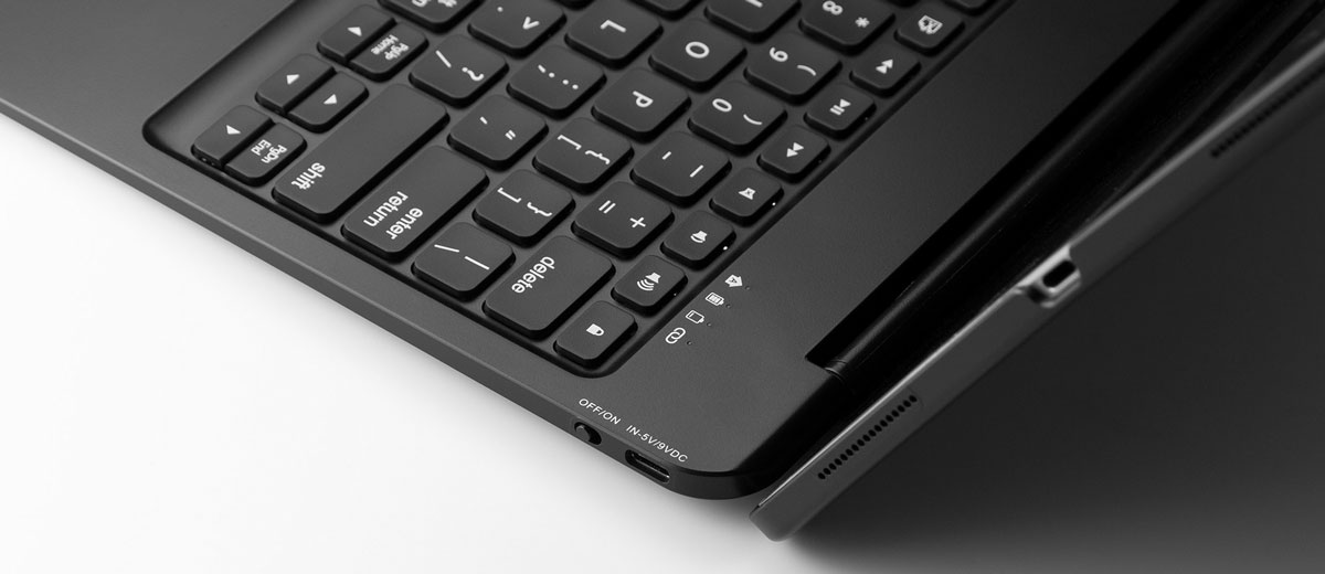 Чохол-клавиатура iLoungeMax Bluetooth Keyboard touchpad для iPad