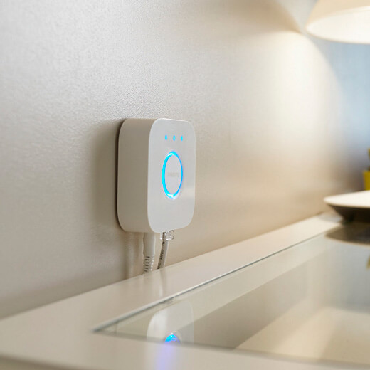 Контролер для розумного будинку Philips Hue Bridge 3