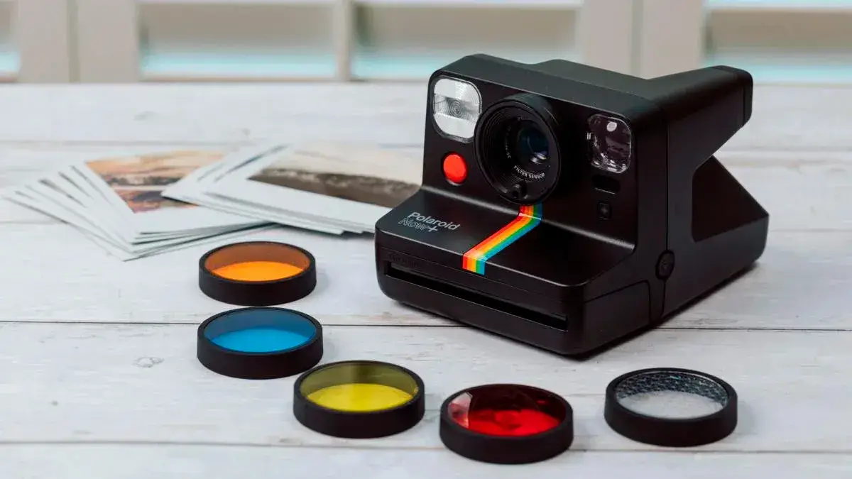 Фотокамера моментального друку Polaroid Now+ Black купити